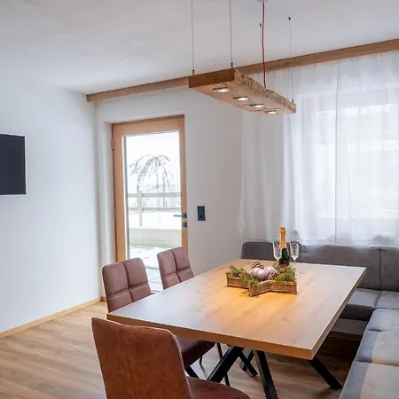 Hoflacher Apartment *